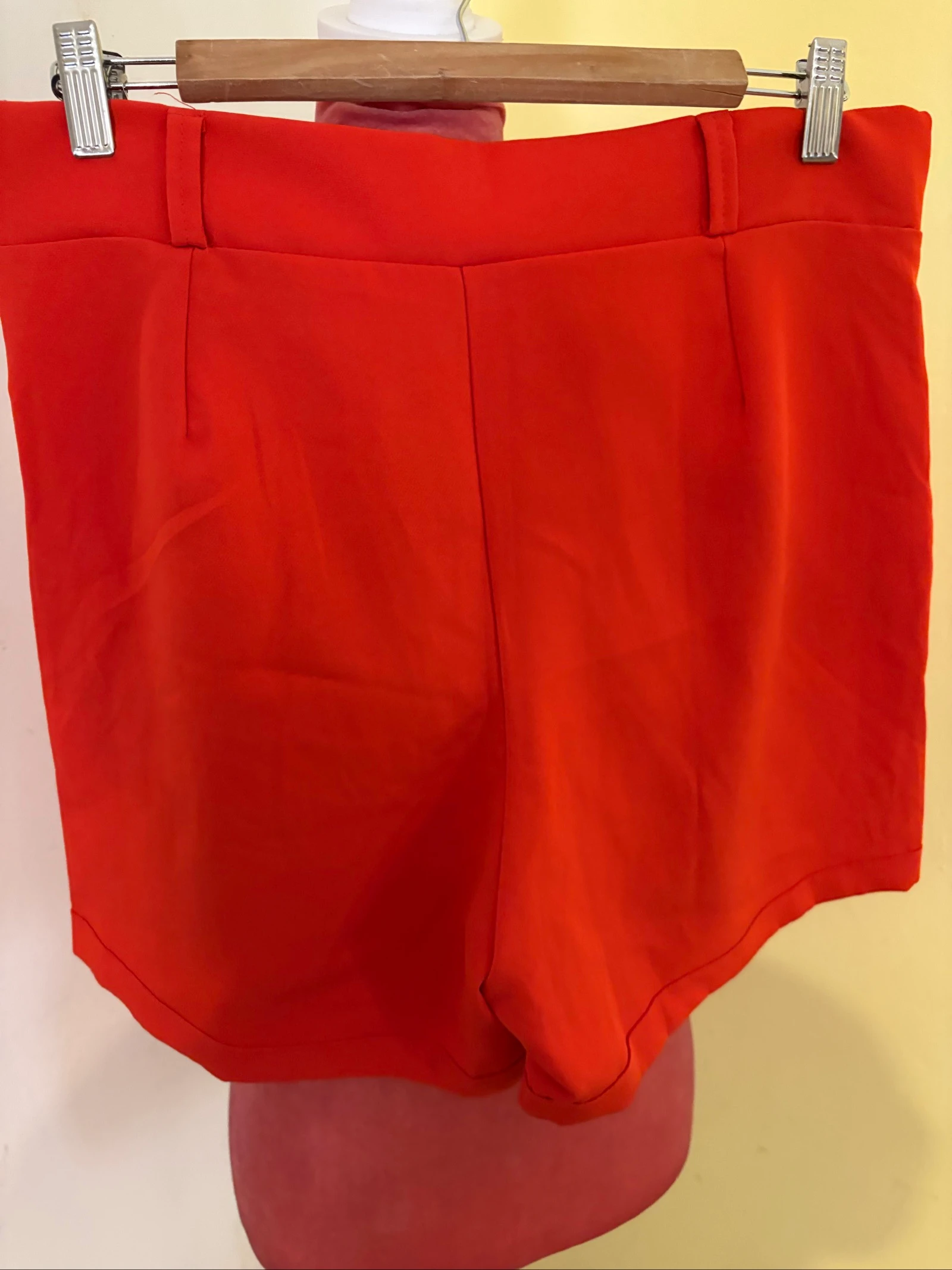 Short Alfaiataria Vermelho Coral - Cintura Alta  – photo 5